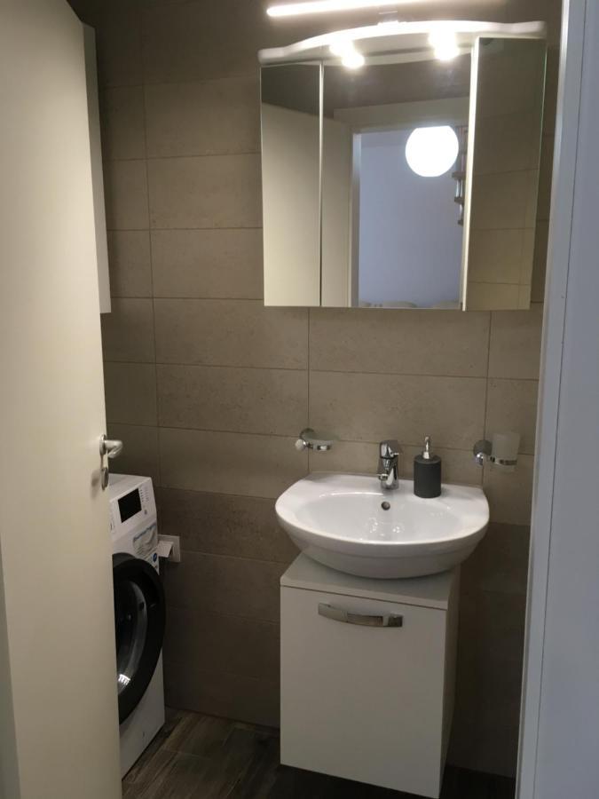 Apartament Avangarden Ema Rosu Braşov Eksteriør bilde
